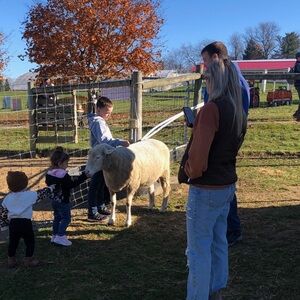 Meet your Posher, Emily